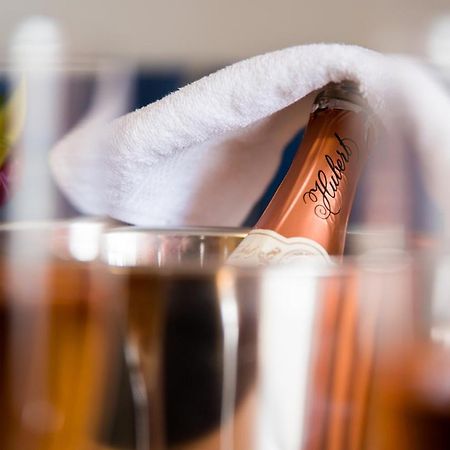 Hotel Clavis Lučenec エクステリア 写真