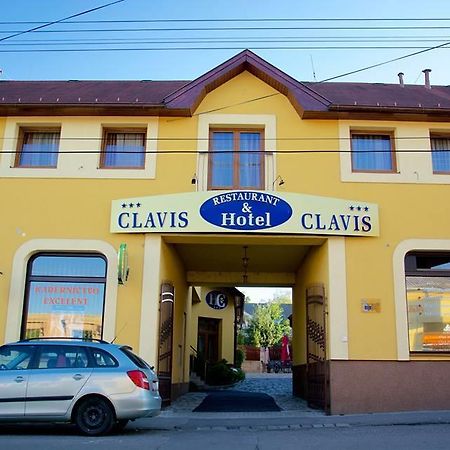 Hotel Clavis Lučenec エクステリア 写真