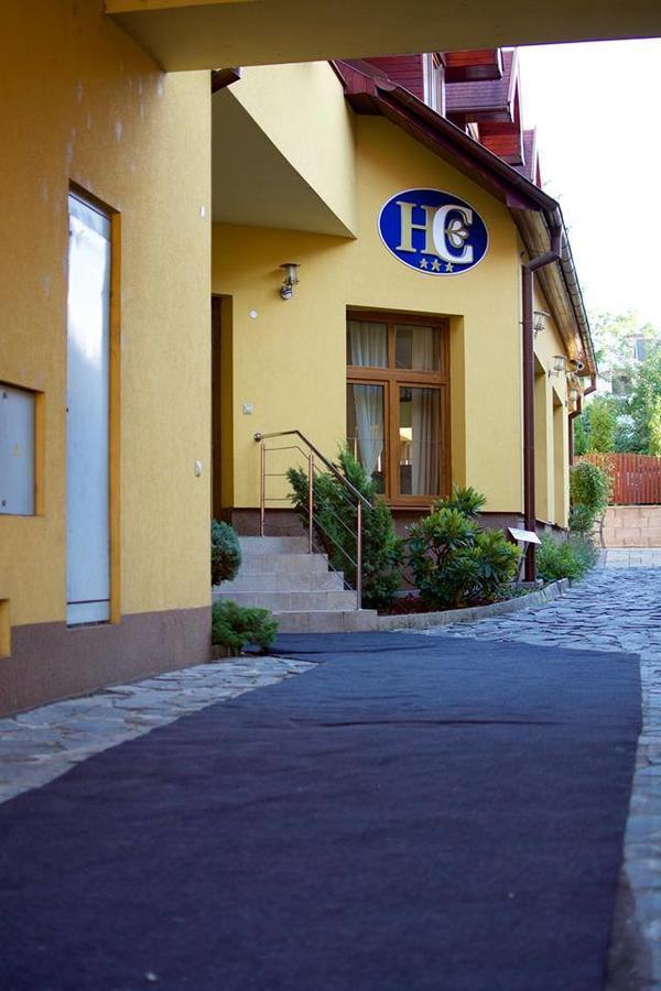 Hotel Clavis Lučenec エクステリア 写真