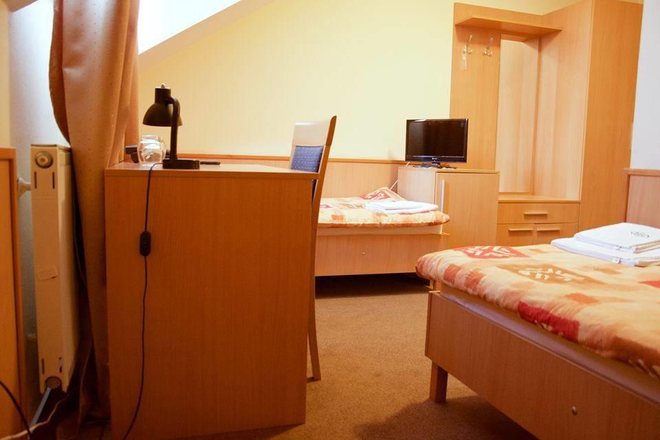 Hotel Clavis Lučenec エクステリア 写真
